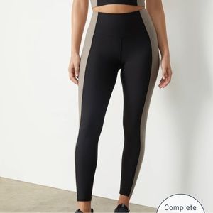 Abercrombie YPB sculptLux 7/8-Length Leggings